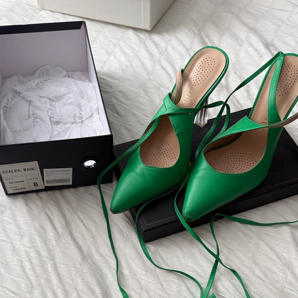 Chic Green Strappy Heels - Picture 9 of 9